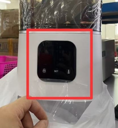 Distributeur automatique pour animaux Animallerys, distributeur de nourriture pour chats avec minuterie, en plastique blanc.